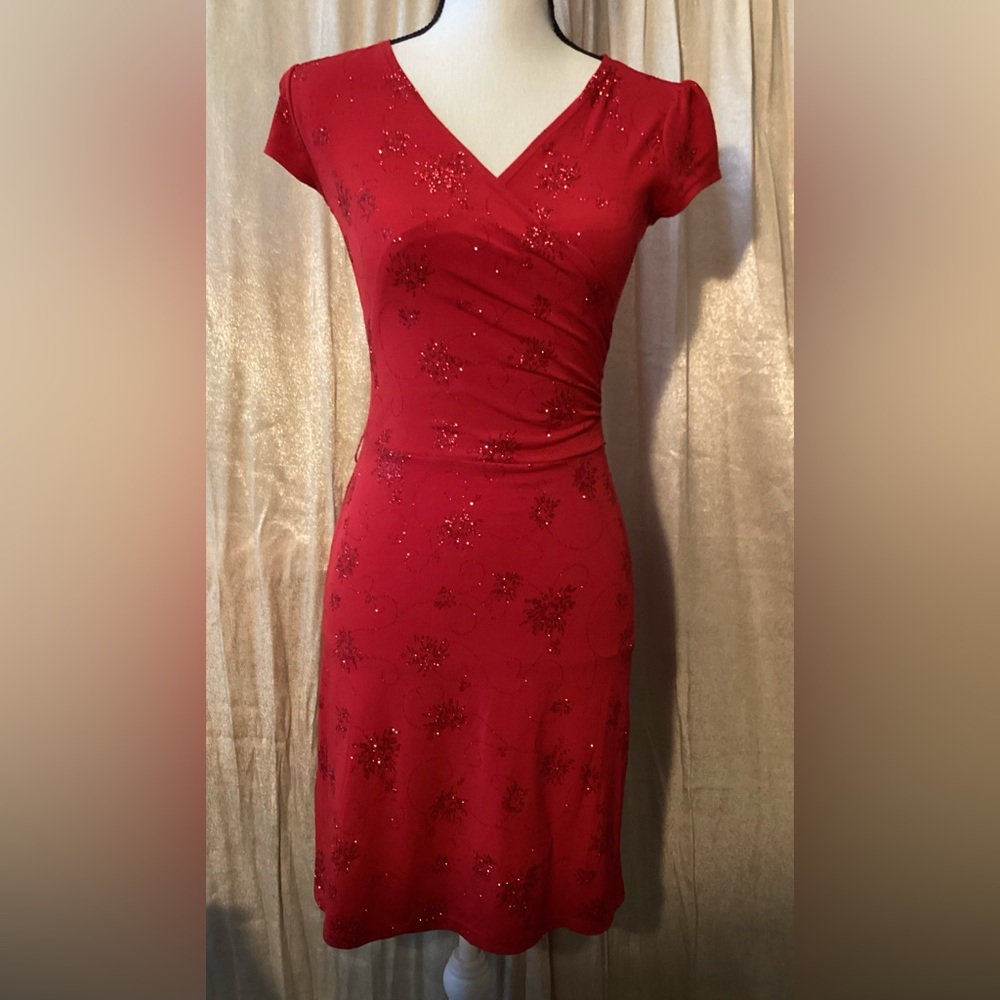 La Classe Couture shiny elegant cocktail dress. S